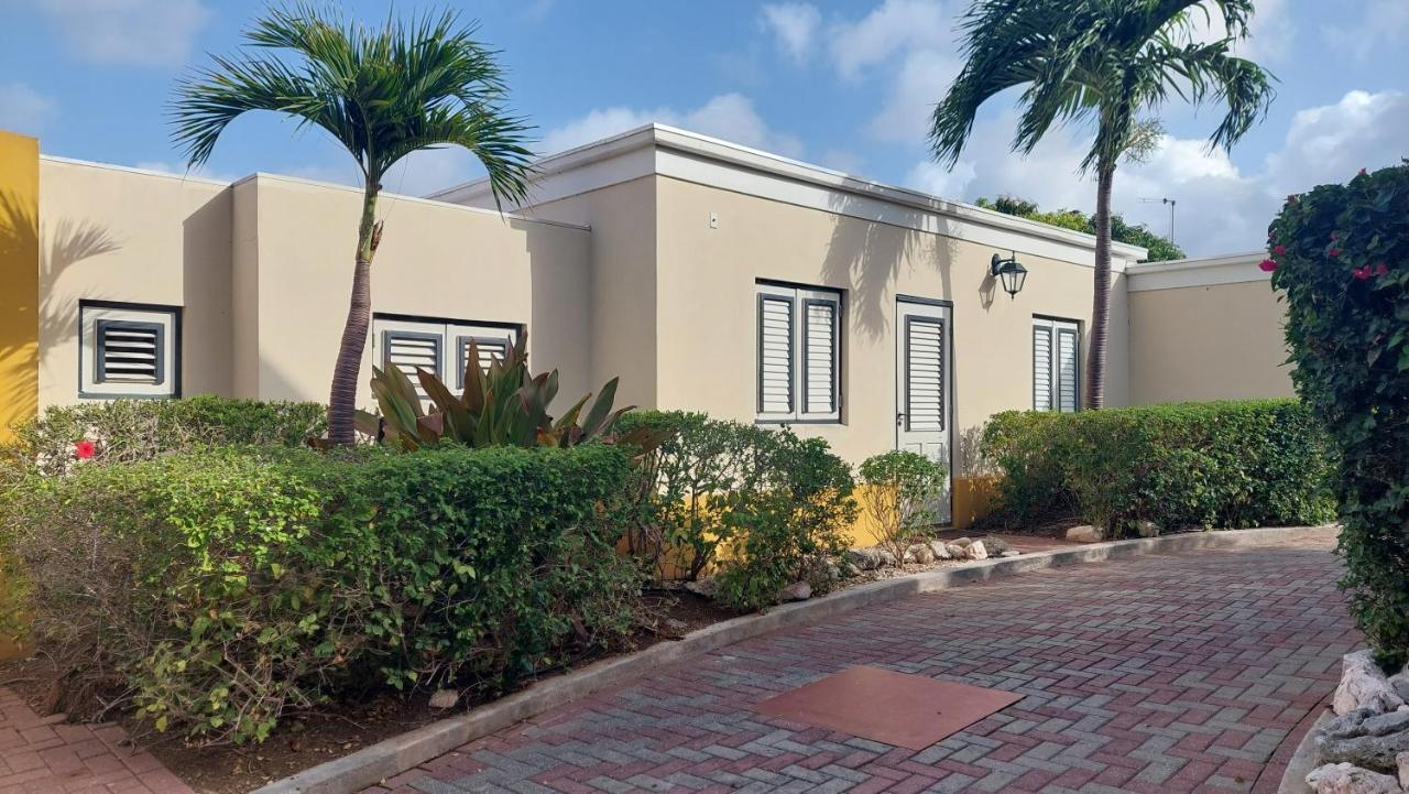 Landhuis Bona Vista Hotel Willemstad Exterior photo